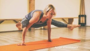 firefly yoga pose / canva
