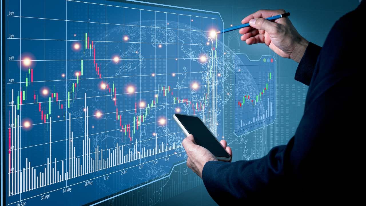 investing in the stock market / Canva