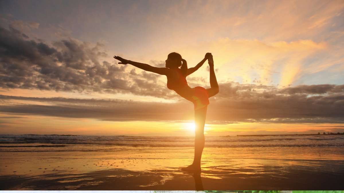 Evening Yoga / Canva