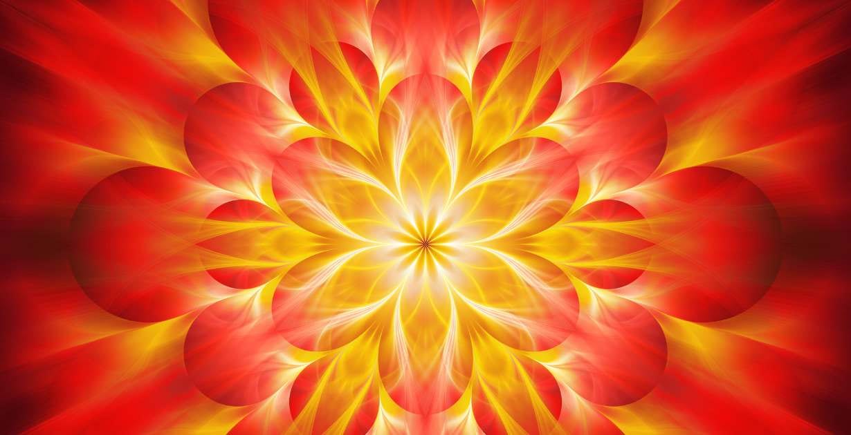 Characteristics and Symptoms of Crown Chakra Imbalance / Canva
