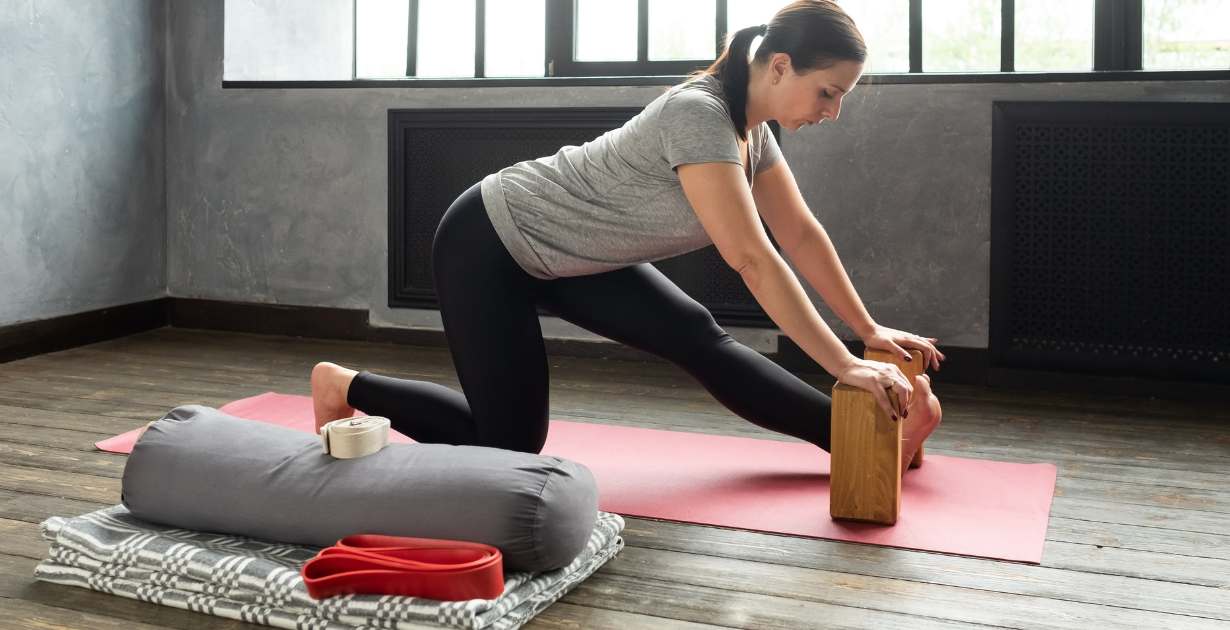 Deciding on Your Yoga Business Model / Canva