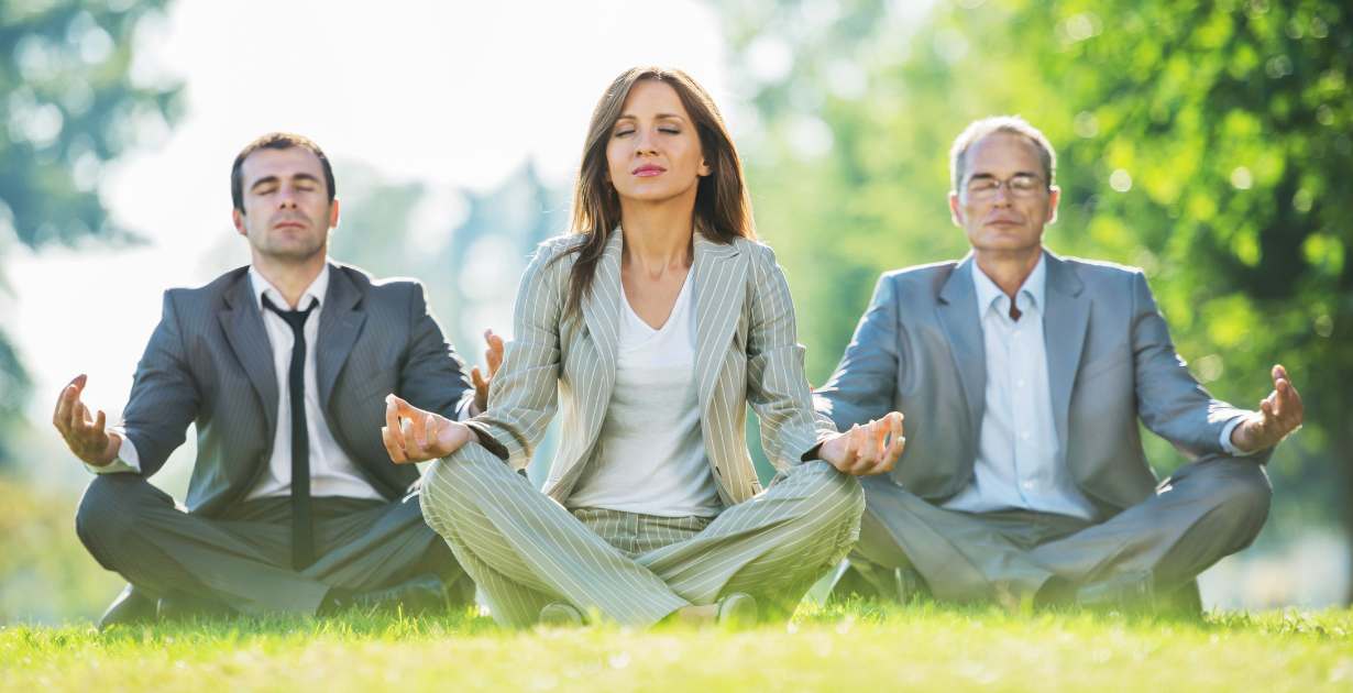 How To Start A Yoga Business / Canva