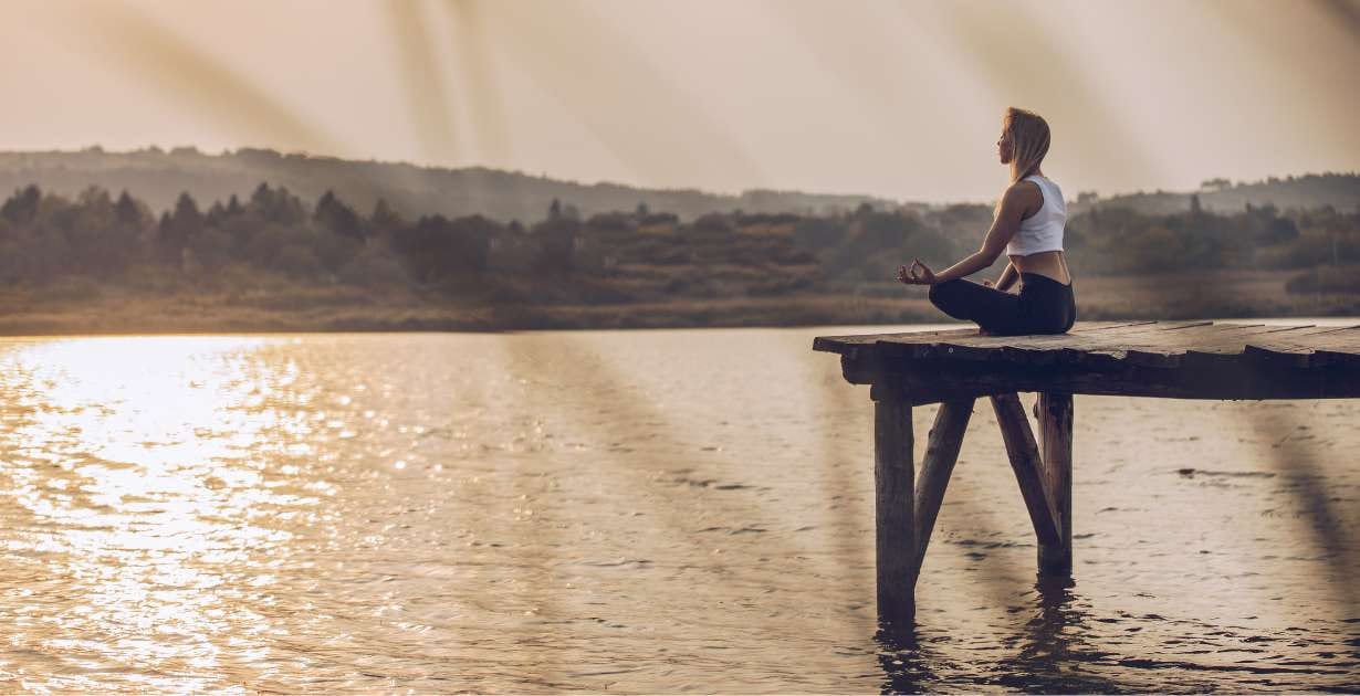 How to Choose the Right Meditation Bench / Canva