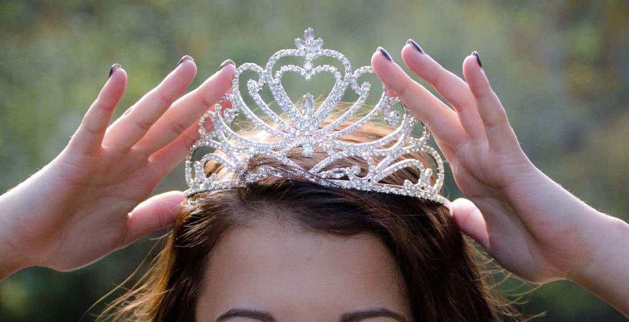 Protect and Balance Your Crown Chakra / Canva