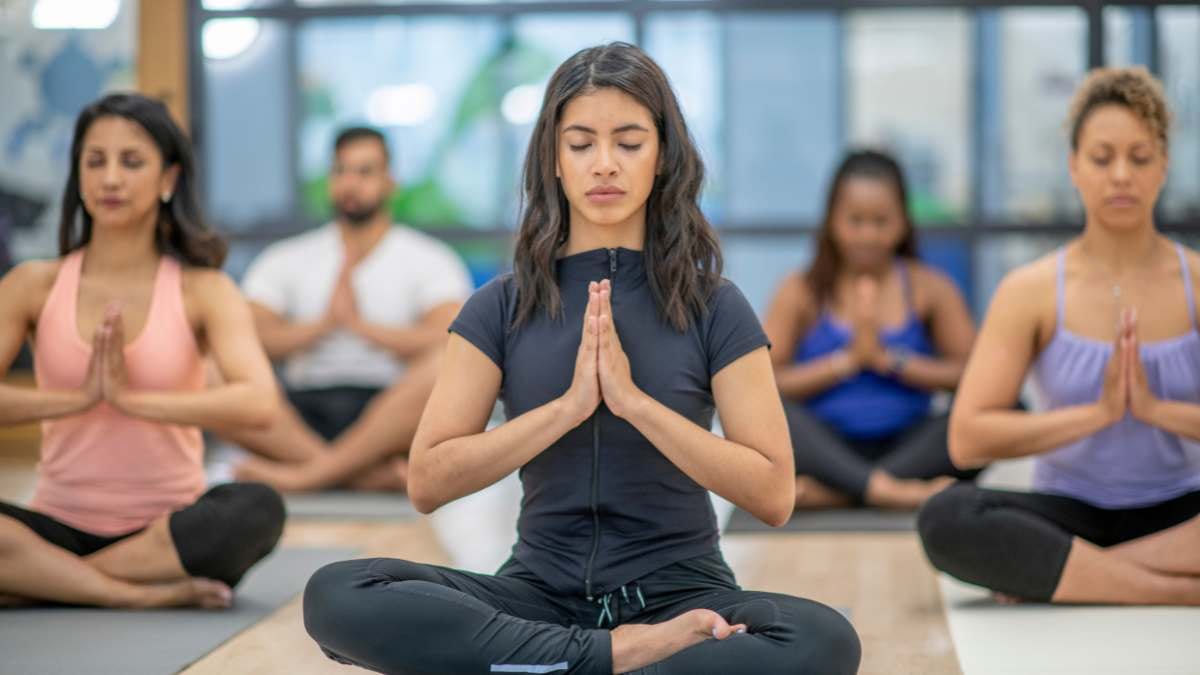el-autocuidado-en-el-yoga / Canva