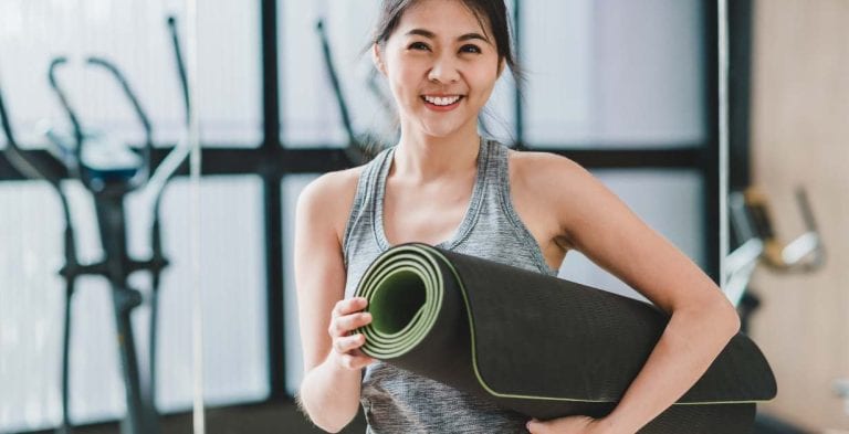 Maintain a Yoga Mat While Travelling / Canva