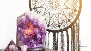 Spirituality and Energy Work in Contemporary Healing / C
