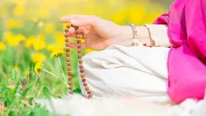 Colors And Symbols Associated With The Heart Chakra / Canva