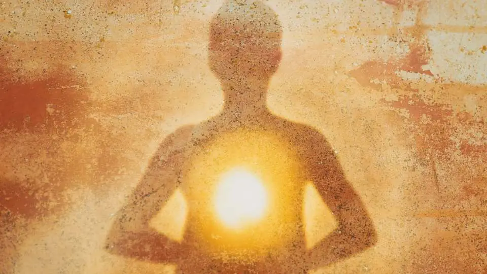Different Types Of Heart Chakra Mantras / Canva