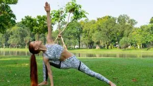 Crescent Lunge / Canva