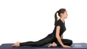 Yoga pigeon pose / Canva