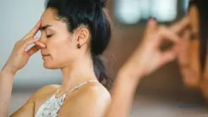 Breathing-Focused Yoga / C