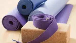 Yoga accessories / Canva