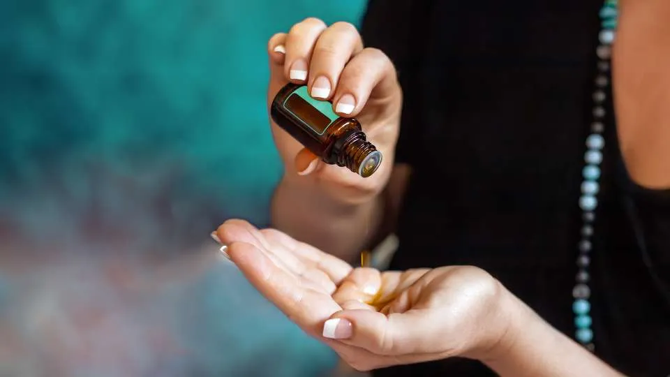 Essential Oils into Your Yoga Routine / Canva