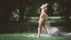 The Therapeutic Power of Yoga / Canva