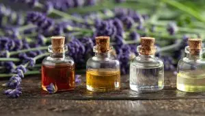 Cómo funcionan los aceites esenciales / Canva