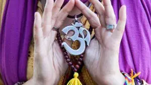 How to Chant Om / Canva