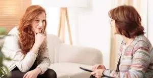 Differentiating Between a Life Coach and a Therapist / Canva