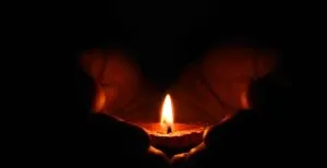 The Practice of Trataka and Candle Meditation / Canva