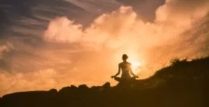 Ver la luz durante la meditación / Canva