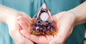 Boost Positivity with an Orgonite Pyramid / C