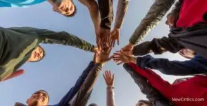 Connecting with Like-Minded Survivalists and Building a Community / C