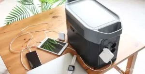 Renewable Energy Solutions for Holistic Bugging Out / C