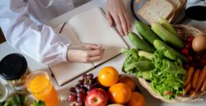 los secretos de la longevidad a través de la nutrición y la dieta / C