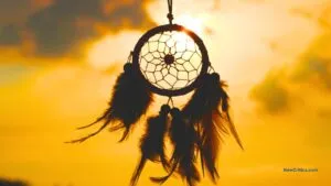 Spiritual Significance of Recurring Dreams / C